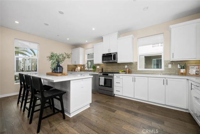 2258 Synergy, Irvine, CA 92614