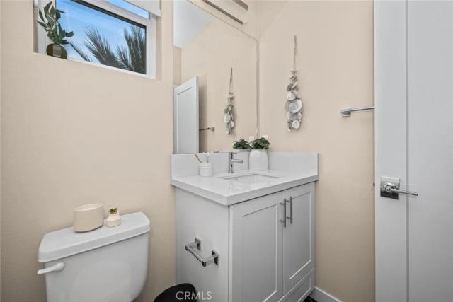 2258 Synergy, Irvine, CA 92614