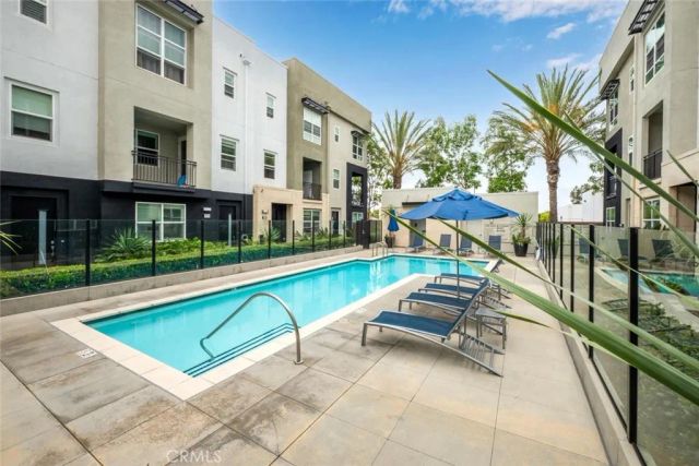 2258 Synergy, Irvine, CA 92614