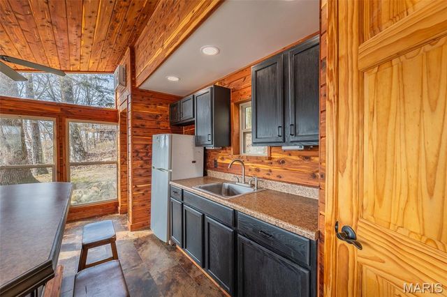 13 Walleye Lane, Doniphan, MO 63935