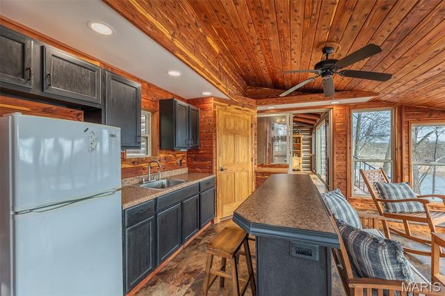 13 Walleye Lane, Doniphan, MO 63935