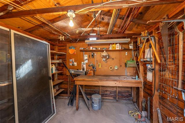 13 Walleye Lane, Doniphan, MO 63935