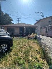 6113 Menlo, Los Angeles, CA 90044