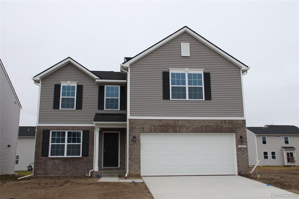 28181 Rollcrest, Farmington Hills, MI 48334