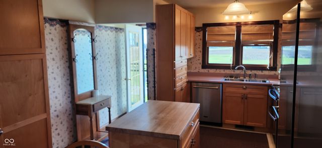 5678 E Dublin Pike, New Castle, IN 47362