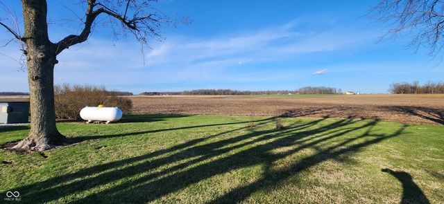 5678 E Dublin Pike, New Castle, IN 47362