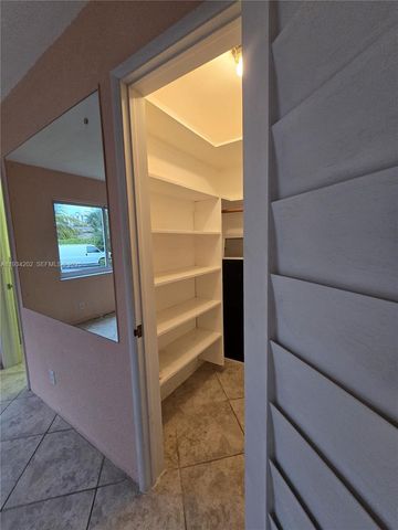 3201 SE 12th Street B3, Pompano Beach, FL 33062