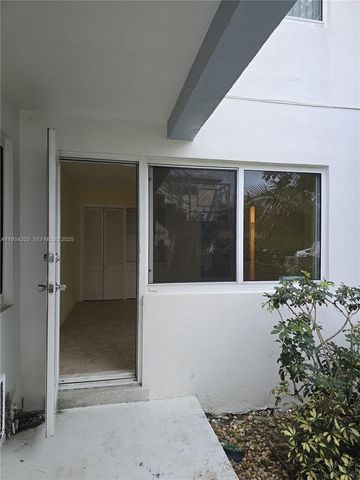 3201 SE 12th Street B3, Pompano Beach, FL 33062