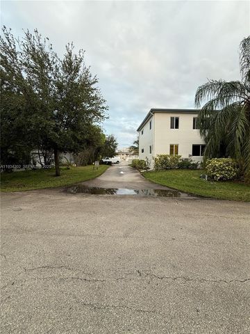 3201 SE 12th Street B3, Pompano Beach, FL 33062