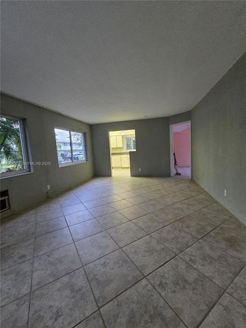 3201 SE 12th Street B3, Pompano Beach, FL 33062