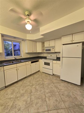 3201 SE 12th Street B3, Pompano Beach, FL 33062