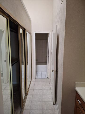 2204 W PARK 3201, Plano, TX 75075