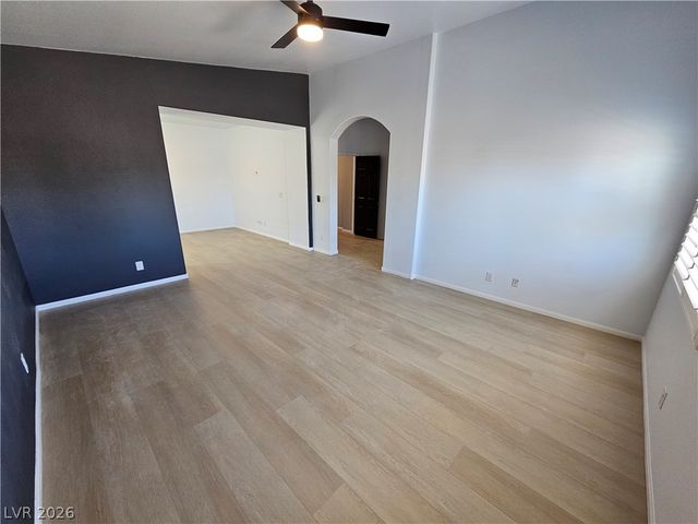 8058 Minots Ledge Avenue, Las Vegas, NV 89147