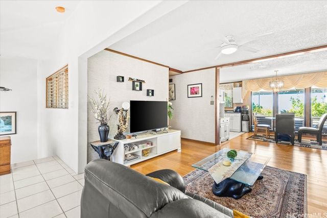 98-1285 Hoohuali Place, Pearl City, HI 96782