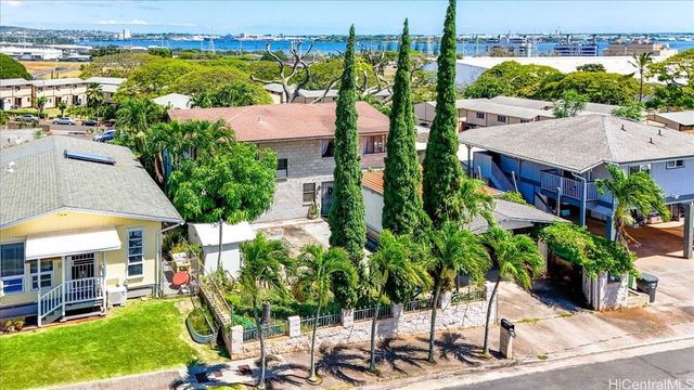 98-1285 Hoohuali Place, Pearl City, HI 96782