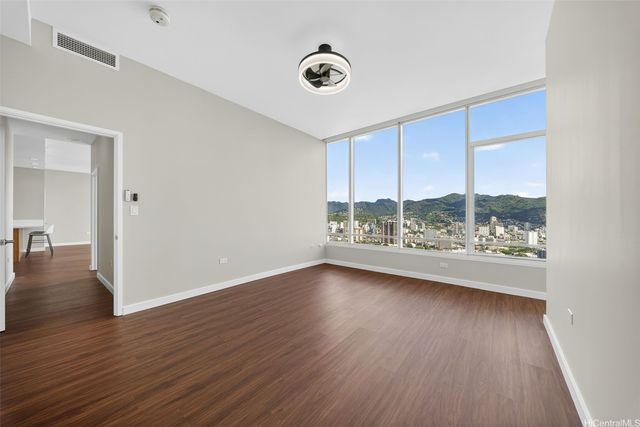 1009 Kapiolani Boulevard 4809, Honolulu, HI 96814