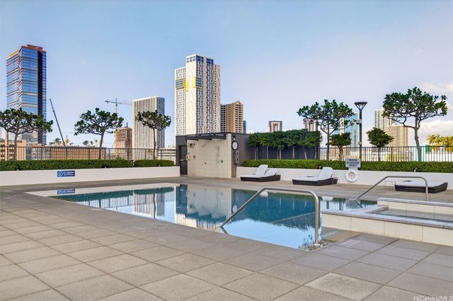 1009 Kapiolani Boulevard 4809, Honolulu, HI 96814