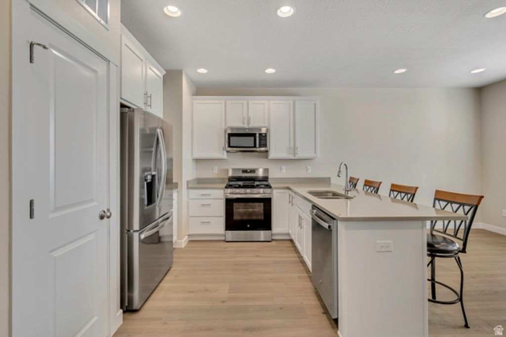 Image 6 of property listing at 7832 W ALTA SPRINGS LN, Magna, UT 84044