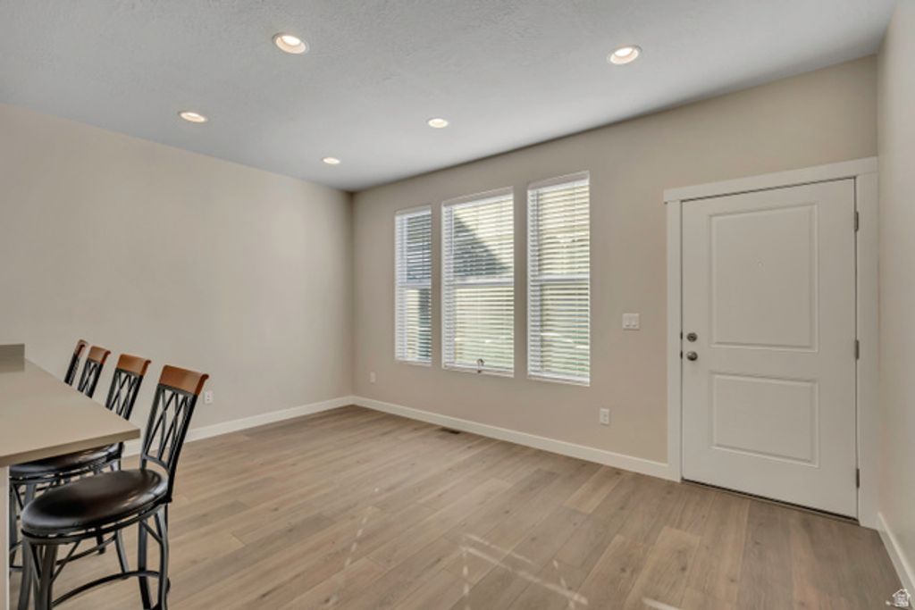 Image 8 of property listing at 7832 W ALTA SPRINGS LN, Magna, UT 84044