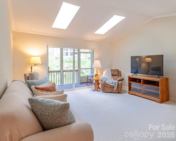102 Rough Point Court, Asheville, NC 28806