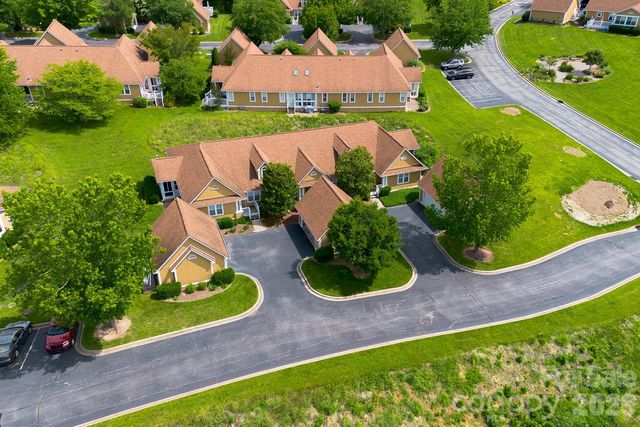 102 Rough Point Court, Asheville, NC 28806
