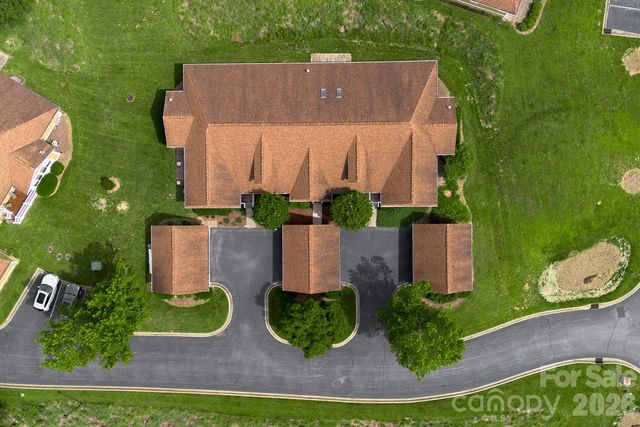 102 Rough Point Court, Asheville, NC 28806