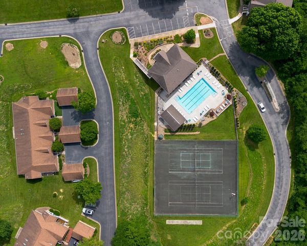 102 Rough Point Court, Asheville, NC 28806