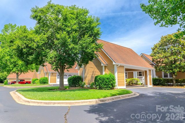 102 Rough Point Court, Asheville, NC 28806