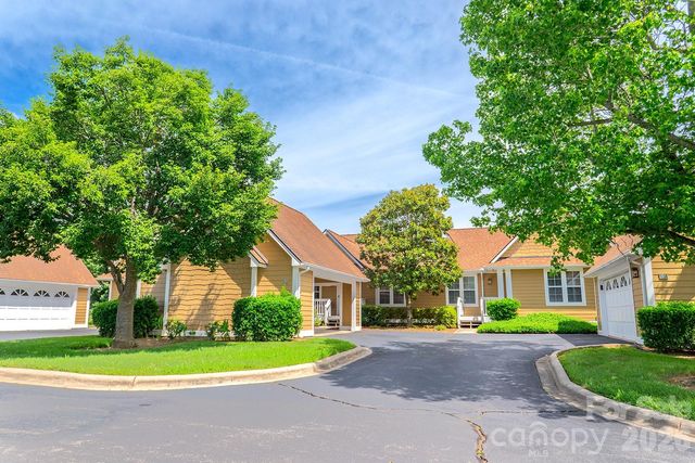 102 Rough Point Court, Asheville, NC 28806