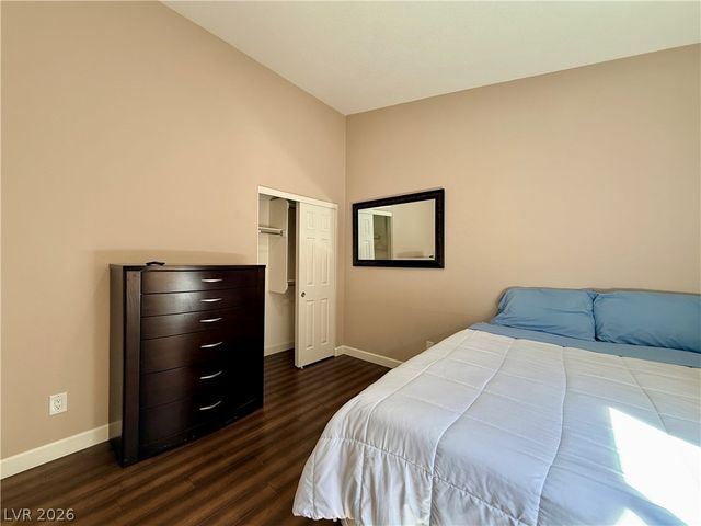 8565 Hogan Falls Circle, Las Vegas, NV 89123