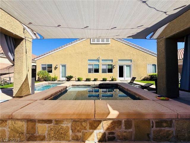 8565 Hogan Falls Circle, Las Vegas, NV 89123