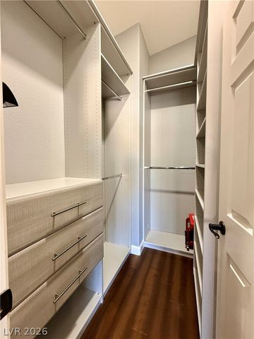 8565 Hogan Falls Circle, Las Vegas, NV 89123