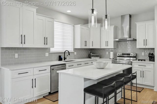 24515 Brookshire Drive, Macomb Township, MI 48042