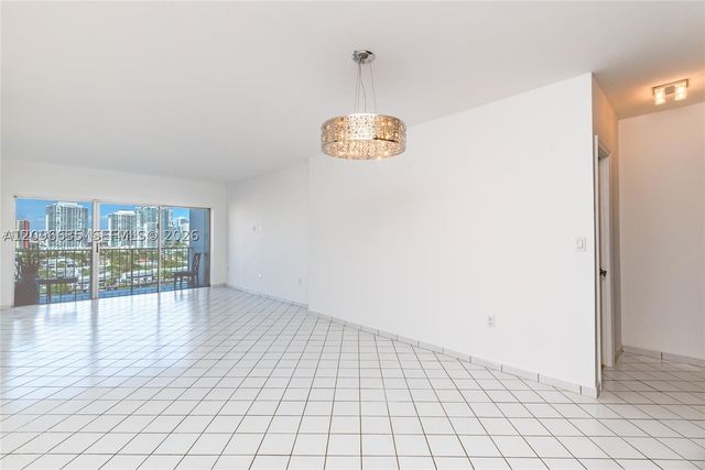 500 Bayview Dr 1227, Sunny Isles Beach, FL 33160