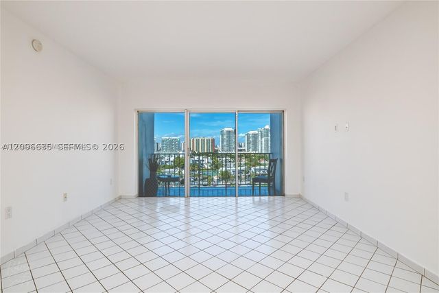 500 Bayview Dr 1227, Sunny Isles Beach, FL 33160