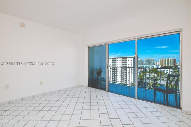 500 Bayview Dr 1227, Sunny Isles Beach, FL 33160