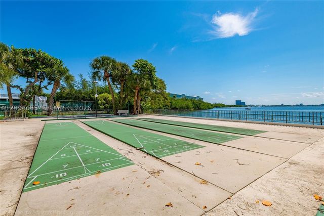 500 Bayview Dr 1227, Sunny Isles Beach, FL 33160