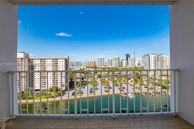 500 Bayview Dr 1227, Sunny Isles Beach, FL 33160
