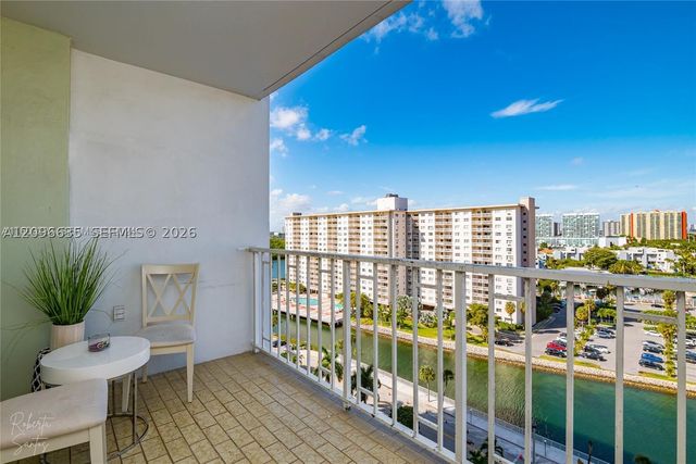 500 Bayview Dr 1227, Sunny Isles Beach, FL 33160