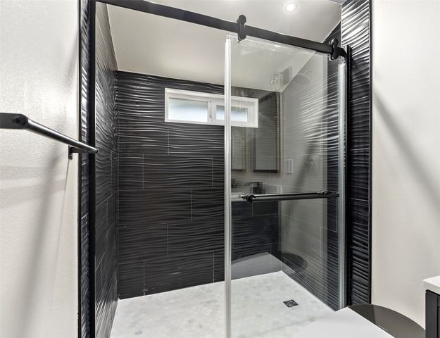 1880 NE 10th Avenue NE, Oak Harbor, WA 98277