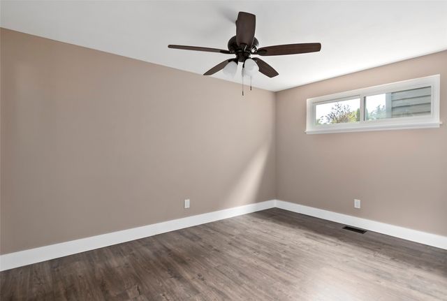 1880 NE 10th Avenue NE, Oak Harbor, WA 98277