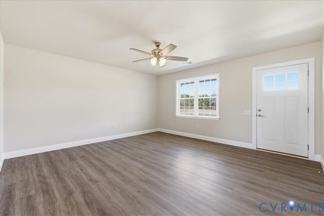 29156 Meadowview Dr, Waverly, VA 23890