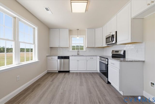 29156 Meadowview Dr, Waverly, VA 23890