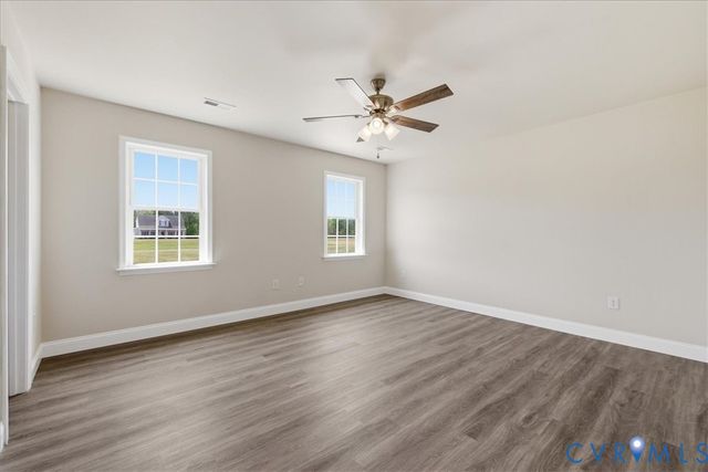 29156 Meadowview Dr, Waverly, VA 23890