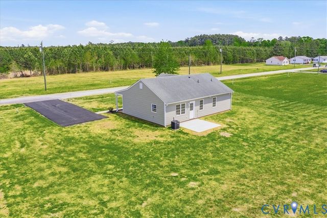 29156 Meadowview Dr, Waverly, VA 23890