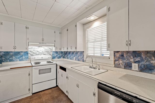 201 S 12th Ave., Hattiesburg, MS 39401