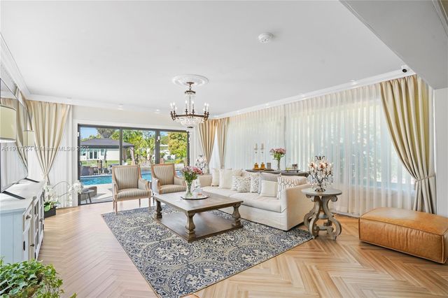 1625 Daytonia Rd, Miami Beach, FL 33141