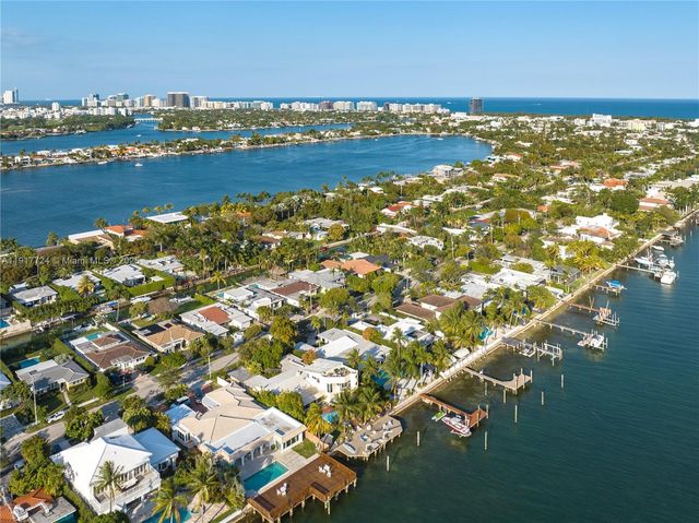 1625 Daytonia Rd, Miami Beach, FL 33141