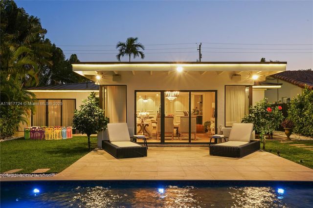 1625 Daytonia Rd, Miami Beach, FL 33141