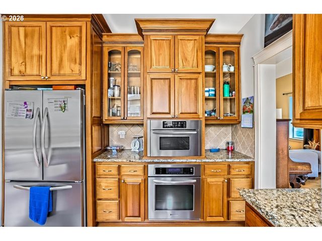 2108 S 19TH Way, Ridgefield, WA 98642